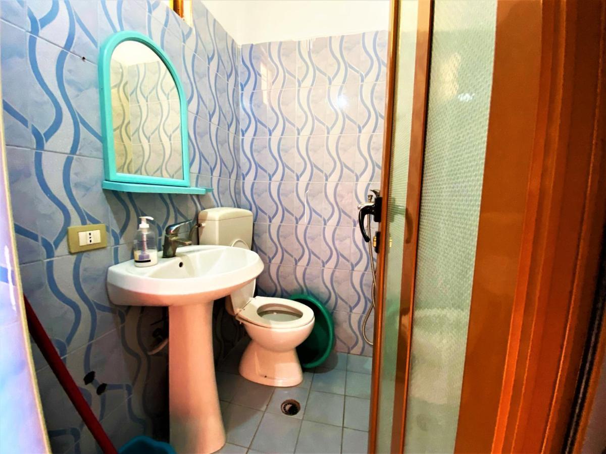 Ramo'S Cozy Beachside Haven With Panoramic Views - 1St Vlorë 외부 사진