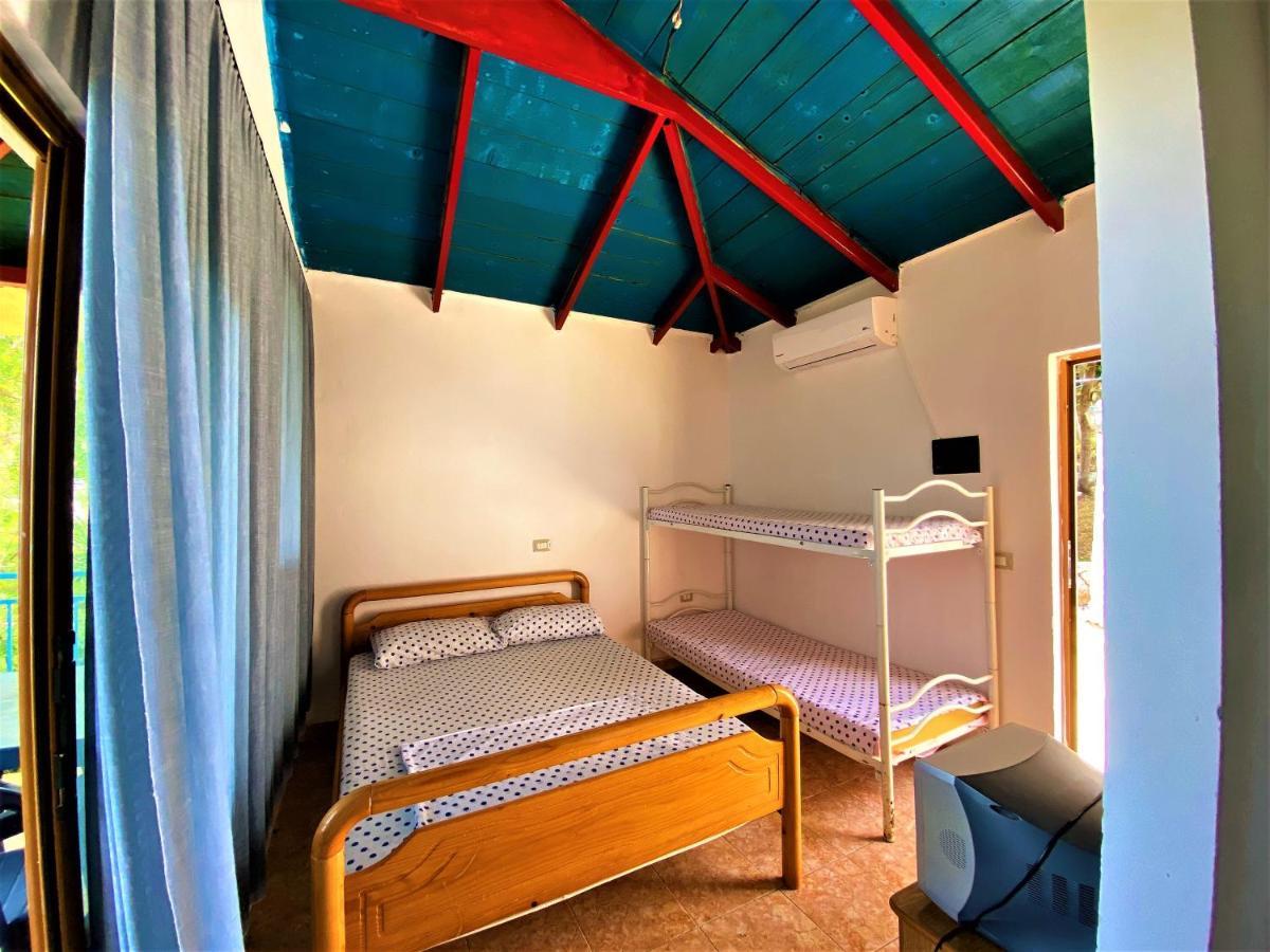 Ramo'S Cozy Beachside Haven With Panoramic Views - 1St Vlorë 외부 사진